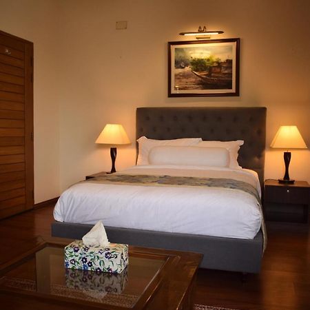 Shinepukur Suites Дака Екстериор снимка