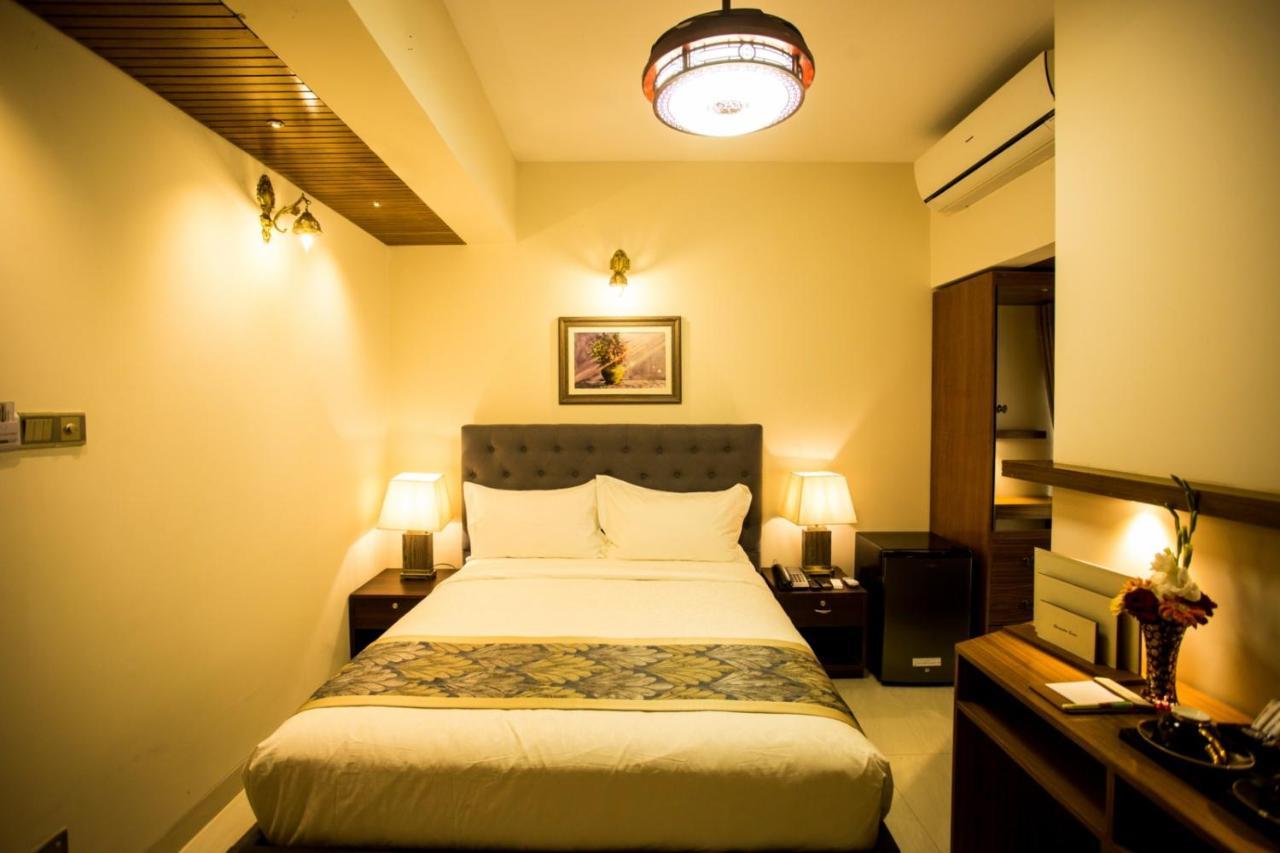 Shinepukur Suites Дака Екстериор снимка