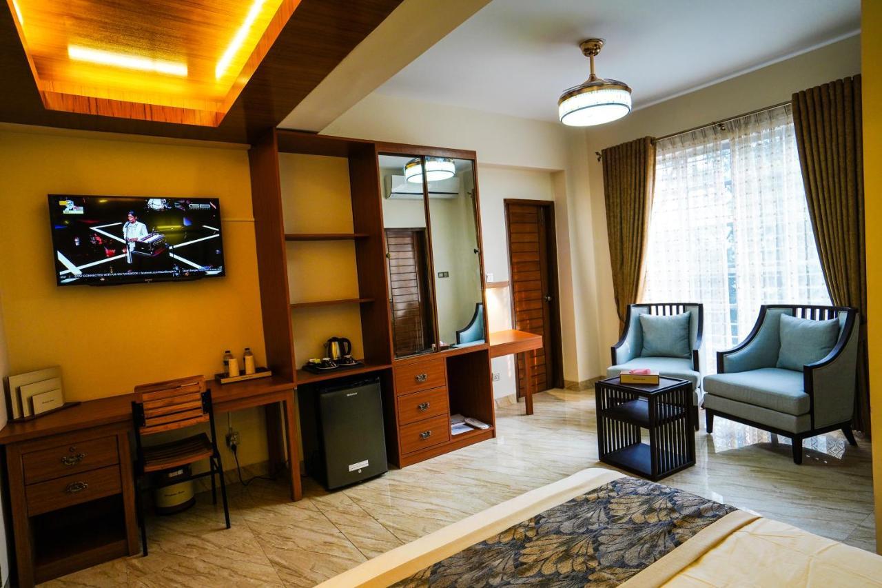 Shinepukur Suites Дака Екстериор снимка